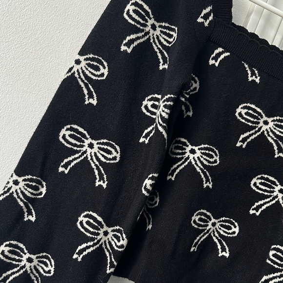 Sweater - Picture 4 of 5